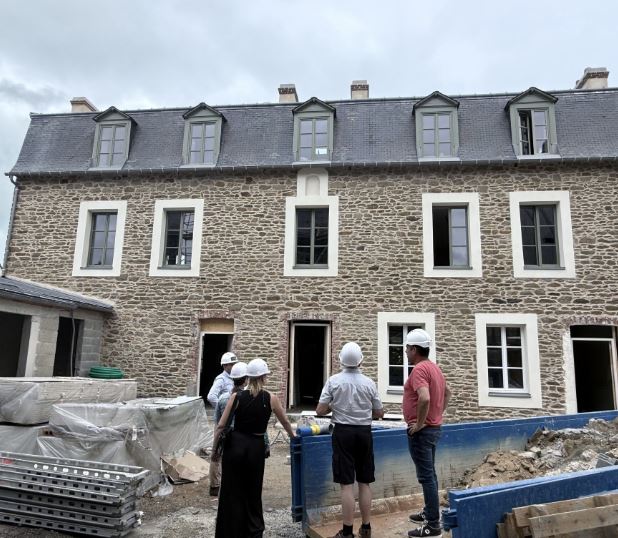 Actualité Visite de chantier à Cancale : immersion au coeur de la réhabilitation de la Villa Haute Mer